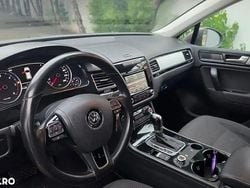 Culoaremaro Utilizat 2013 VW Touareg SUV | 11.500 EUR (Super Preț)