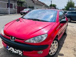 Rosu Utilizat 2002 Peugeot 206 Cabrio | 1.100 EUR