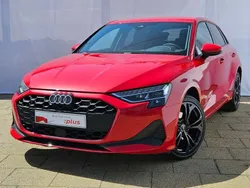 Rosu deschis metalic Nouă 2025 Audi A3 | 32.130 EUR