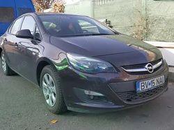Utilizat 2015 Opel Astra Berlinǎ | 10.000 EUR