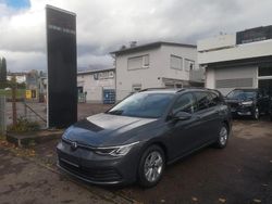 Utilizat 2023 VW Golf VIII Life | 33.366 EUR