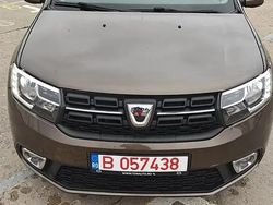 Maro Utilizat 2015 Dacia Sandero Stepway Hatchback | 6.999 EUR (Scump)