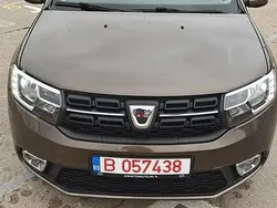 Maro Utilizat 2015 Dacia Sandero Stepway Hatchback | 6.999 EUR (Scump)