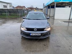 Gri Utilizat 2017 VW Jetta Trendline Berlinǎ | 7.500 EUR (Preț bun)