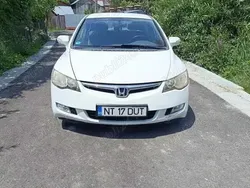 Alb Utilizat 2008 Honda Civic Hybrid Berlinǎ | 3.200 EUR