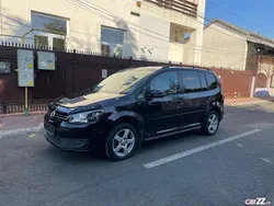 Negru Utilizat 2012 VW Touran Monovolum | 5.890 EUR (Preț OK)