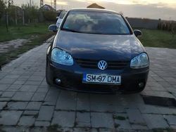 Utilizat 2005 VW Golf V Hatchback | 2.850 EUR (Puțin scump)