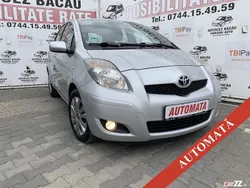 Gri Utilizat 2011 Toyota Yaris Hatchback | 7.330 EUR