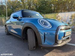Culoarealbastru Utilizat 2022 Mini Cooper SE Hatchback | 18.000 EUR (Scump)