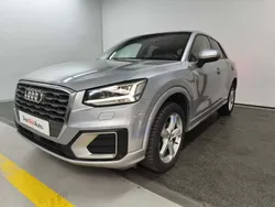 Gri mediu normal Utilizat 2019 Audi Q2 Sport SUV | 21.900 EUR