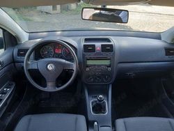 Utilizat 2006 VW Golf V Hatchback | 2.599 EUR (Preț OK)