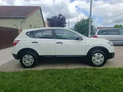 Alb Utilizat 2011 Nissan Qashqai SUV | 4.650 EUR (Super Preț)