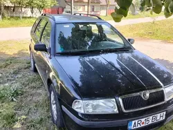 Utilizat 2001 Skoda Octavia Break | 950 EUR