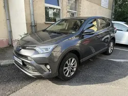 Gri Utilizat 2016 Toyota RAV4 Hybrid SUV | 18.000 EUR (Scump)