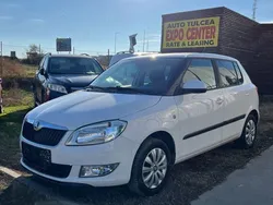 Alb Utilizat 2013 Skoda Fabia Ambition Berlinǎ | 5.450 EUR