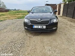 Culoarenegru Utilizat 2014 Skoda Superb Berlinǎ | 11.500 EUR (Preț OK)