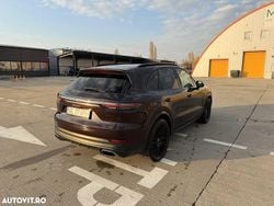 Culoaremaro Utilizat 2018 Porsche Cayenne SUV | 38.900 EUR (Super Preț)