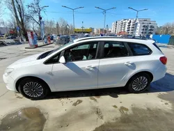 Alb Utilizat 2012 Opel Astra Sport Break | 3.300 EUR