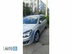 Gri Utilizat 2005 Opel Astra Break | 2.300 EUR (Preț OK)