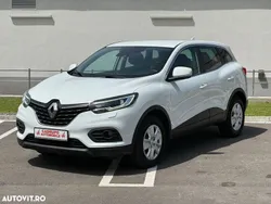 Alb Utilizat 2019 Renault Kadjar Zen SUV | 14.756 EUR (Puțin scump)