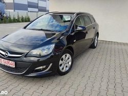Negru Utilizat 2015 Opel Astra Excellence Break | 4.690 EUR