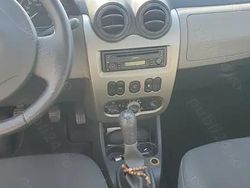 Utilizat 2009 Dacia Sandero Hatchback | 2.650 EUR