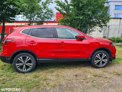Rosu Utilizat 2018 Nissan Qashqai N-Connecta SUV | 15.000 EUR (Puțin scump)
