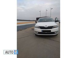 Alb Utilizat 2013 Skoda Rapid Sport Berlinǎ | 8.500 EUR (Puțin scump)