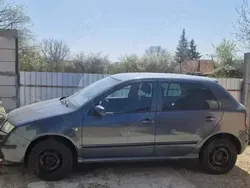 Utilizat 2006 Skoda Fabia Hatchback | 2.150 EUR (Puțin scump)