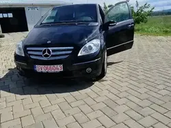 Utilizat 2008 Mercedes 200 | 2.700 EUR