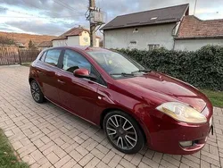 Rosu Utilizat 2008 Fiat Bravo Sport Hatchback | 2.950 EUR (Preț bun)