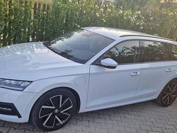 Culoarealb Utilizat 2021 Skoda Octavia Ambition Break | 17.900 EUR (Super Preț)