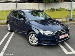 Culoarealbastru Utilizat 2018 Audi A3 Sportback Sport Hatchback | 12.999 EUR (Preț bun)