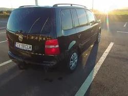 Utilizat 2004 VW Touran Monovolum | 3.150 EUR (Scump)