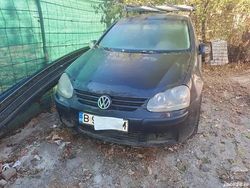 Utilizat 2004 VW Golf V Hatchback | 950 EUR (Super Preț)