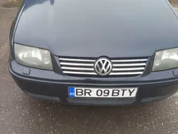 Utilizat 2002 VW Bora Berlinǎ | 5.000 EUR