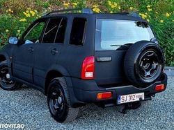 Culoarenegru Utilizat 2002 Suzuki Grand Vitara Club SUV | 3.699 EUR (Preț bun)