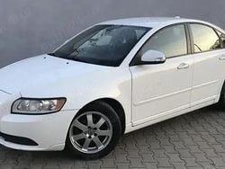Alb Utilizat 2012 Volvo S40 Drive Kinetic Berlinǎ | 4.950 EUR (Preț bun)