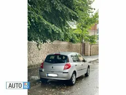 Gri Utilizat 2006 Renault Clio II Hatchback | 2.150 EUR (Preț OK)
