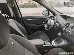 Utilizat 2015 Renault Scénic III Monovolum | 2.650 EUR (Super Preț)