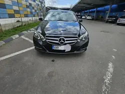 Negru Utilizat 2014 Mercedes 220 Berlinǎ | 12.300 EUR (Preț OK)