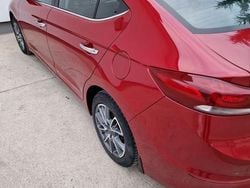 Culoarerosu Utilizat 2017 Hyundai Elantra Berlinǎ | 10.799 EUR (Preț bun)