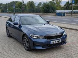 Culoarealbastru Utilizat 2021 BMW 318 Shadowline Berlinǎ | 24.000 EUR (Preț bun)