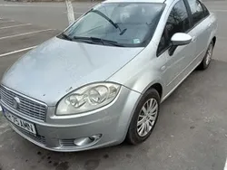 Utilizat 2009 Fiat Linea Berlinǎ | 2.500 EUR