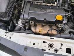 Utilizat 2010 Opel Astra Hatchback | 2.000 EUR (Preț bun)