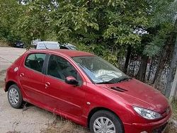 Rosu Utilizat 2006 Peugeot 206 Hatchback | 2.700 EUR (Scump)