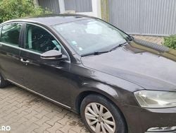 Culoaremaro Utilizat 2012 VW Passat Comfortline Berlinǎ | 7.000 EUR (Preț OK)