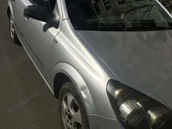 Argintiu Utilizat 2006 Opel Astra Hatchback | 800 EUR (Preț bun)