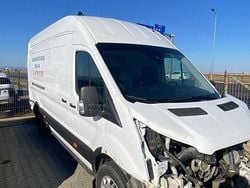 Culoarealb Utilizat 2024 Ford Transit Monovolum | 10.200 EUR