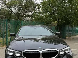 Culoarenegru Utilizat 2020 BMW 330e Berlinǎ | 26.800 EUR (Preț bun)